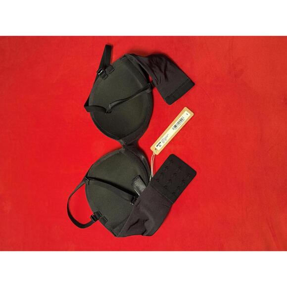 Skims Ultimate Push Up Strapless Bra Color ONYX Size 30C - Picture 2 of 3